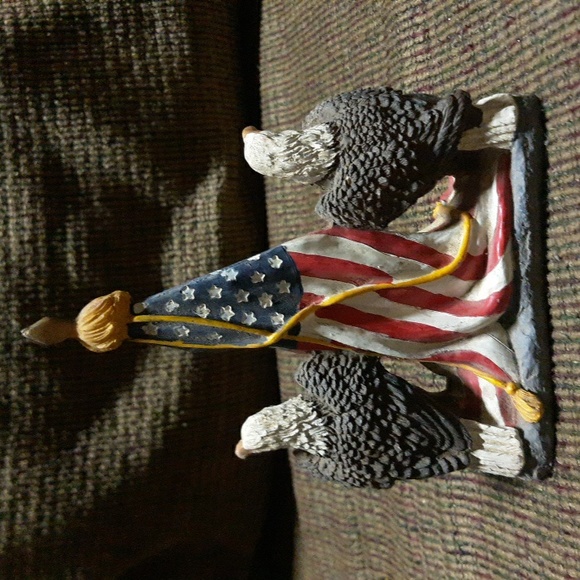 Eagles with Flag,😇 - Picture 4 of 6